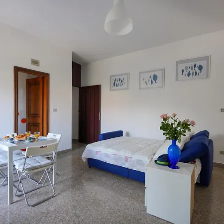 Апартаменты Guesthost - A Due Passi Dal Mare - With Parking *