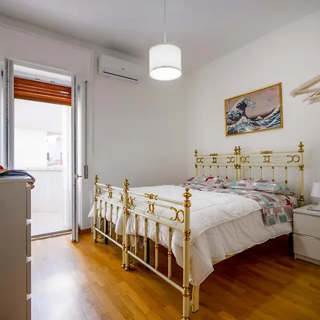 Guesthost - A Due Passi Dal Mare - With Parking 公寓