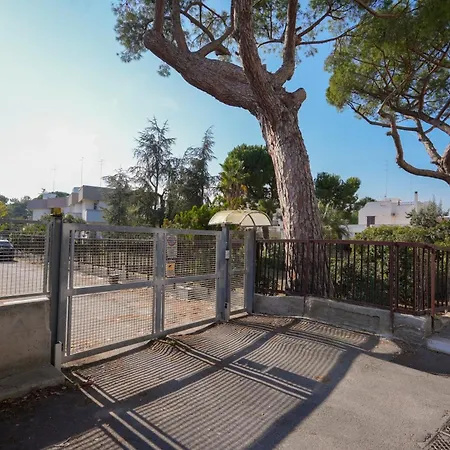 Guesthost - A Due Passi Dal Mare - With Parking * Бари