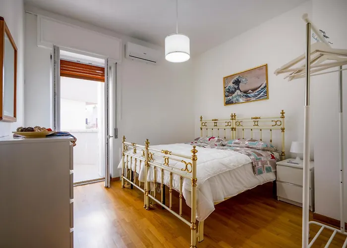 A Due Passi Dal Mare - With Parking Апартаменты